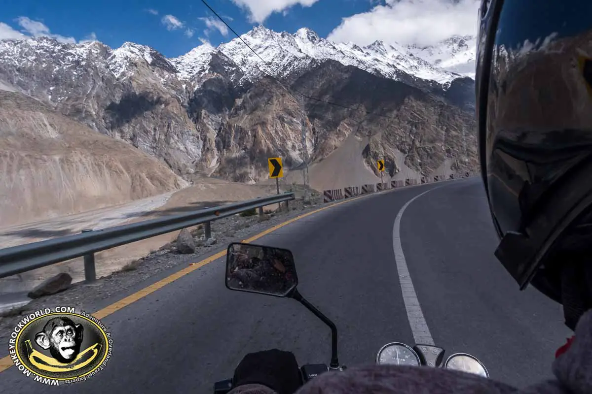 Karakoram Highway tour Hunza valley guide