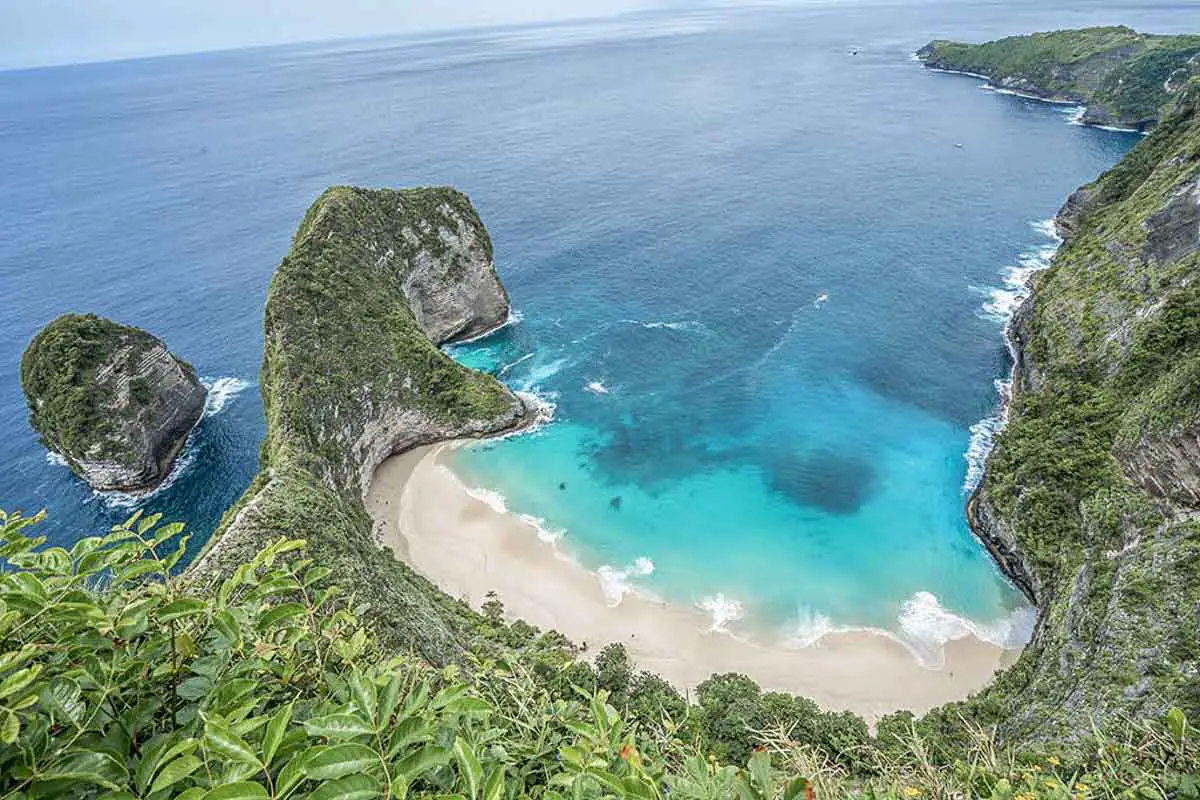 honeymoon-destinations-in-asia-nusapenida-bali-indonesia