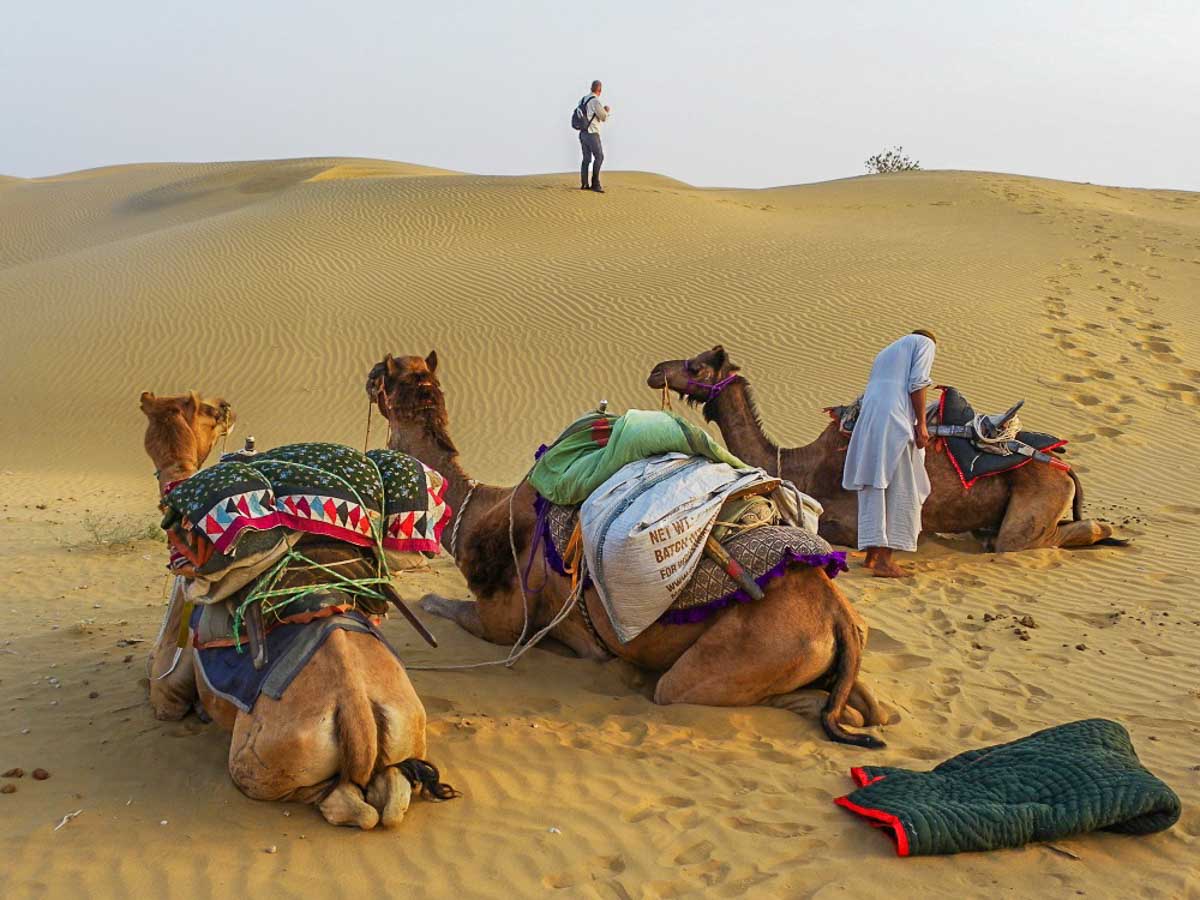 honeymoon-destinations-in-asia-jaisalmer-desert-camp