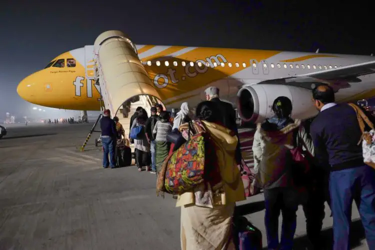 lucknow to singapore flight scoot review