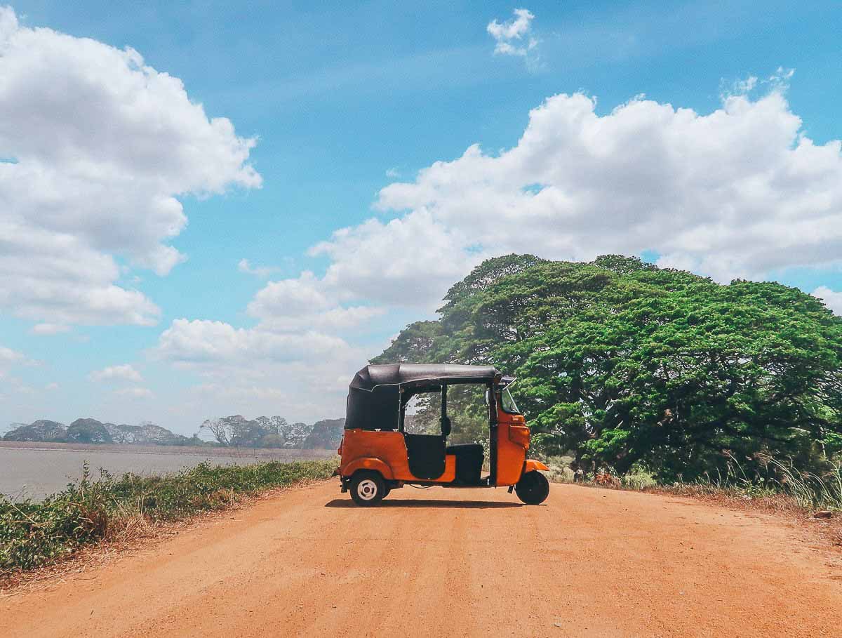 honeymoon-destinations-in-asia-sri-lanka-tuk-tuk