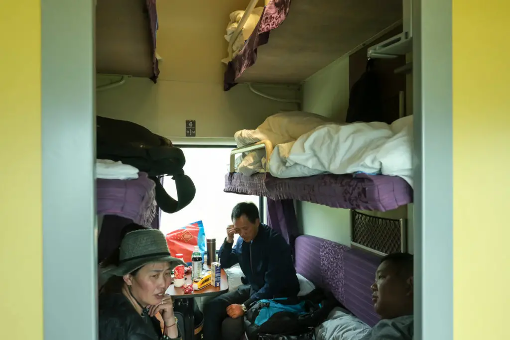 xining_to_lhasa_train_hard_sleepe