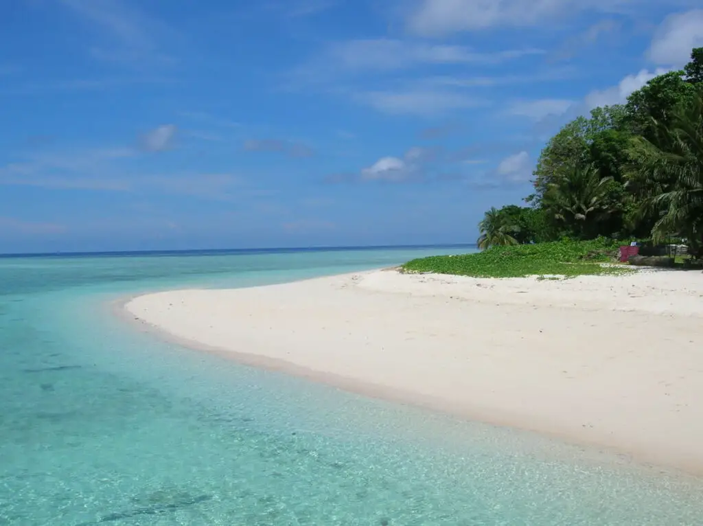 white borneo beaches on Sipadan